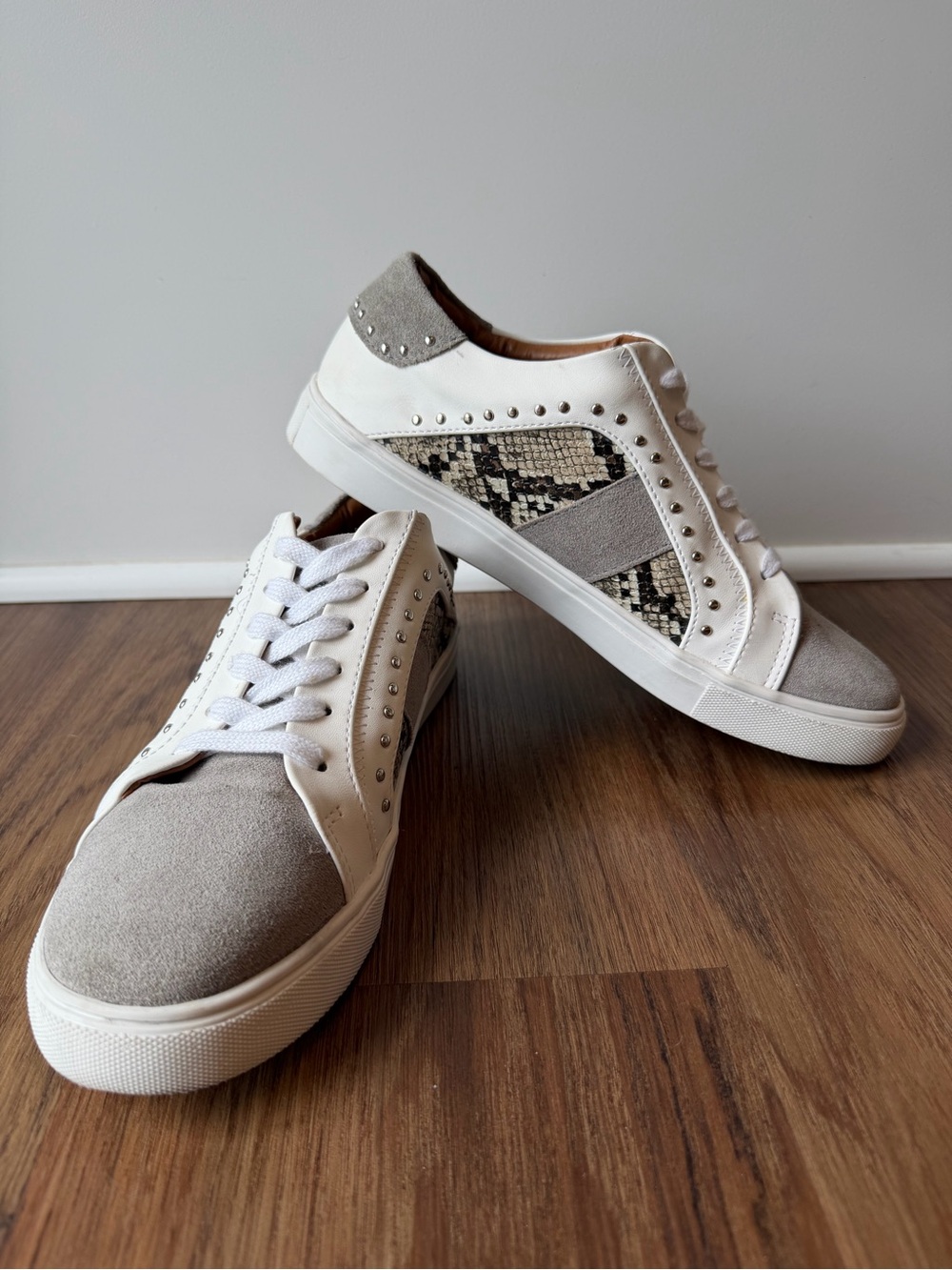 Steve Madden White and Gray Low-Top Sneakers with Snake-Print Panel
